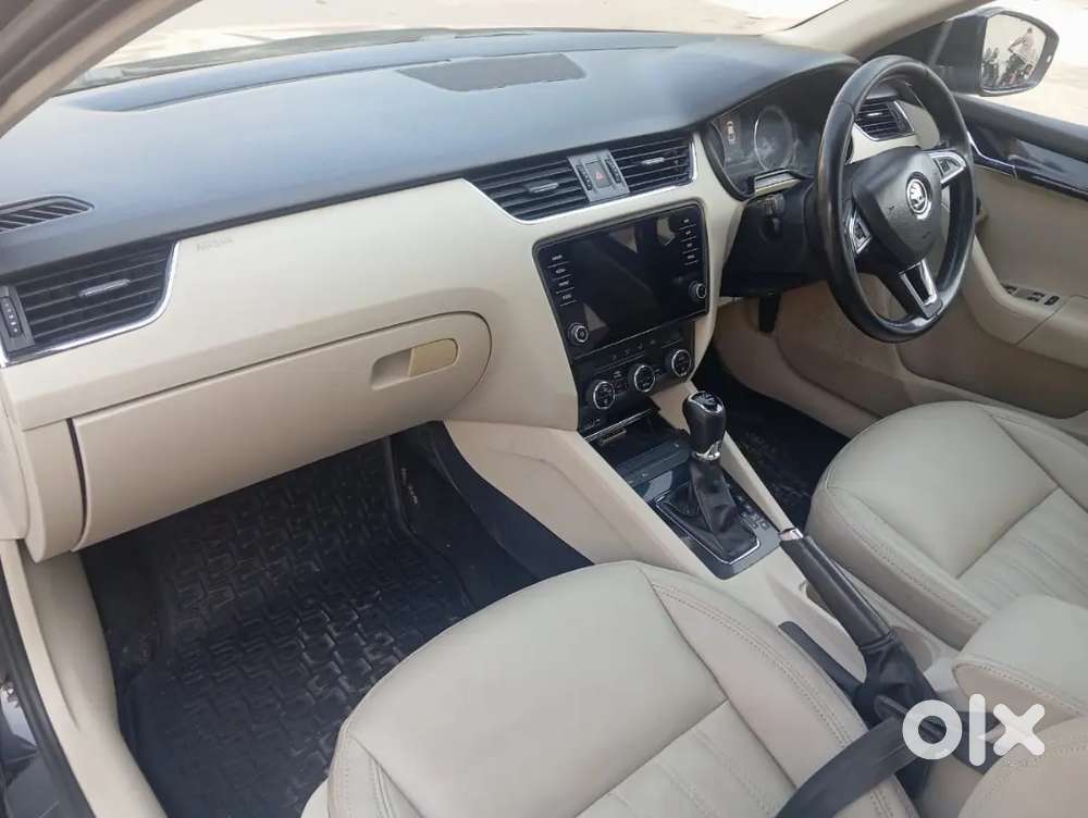 Skoda Octavia 2017 Petrol 990000 Km Driven
