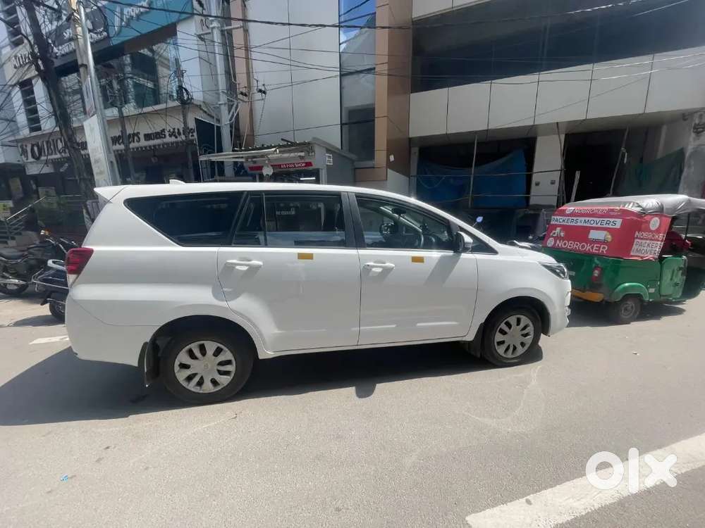 Toyota Innova Crysta 2025