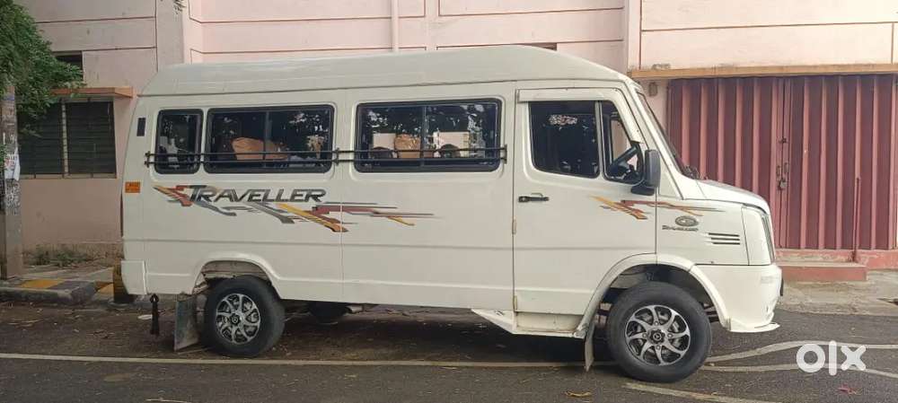 Tempo Traveler Selling Maxi Cab