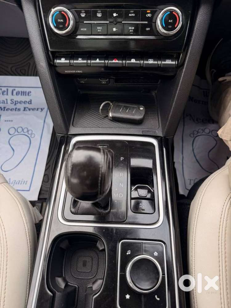 Mahindra Xuv700 2.2 Ax 7 Diesel At Luxury Pack Str Awd, 2021, Diesel