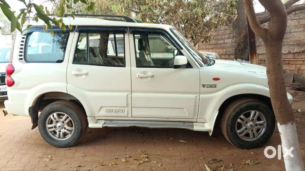 Mahindra Scorpio 2013 Diesel Well Maintained
