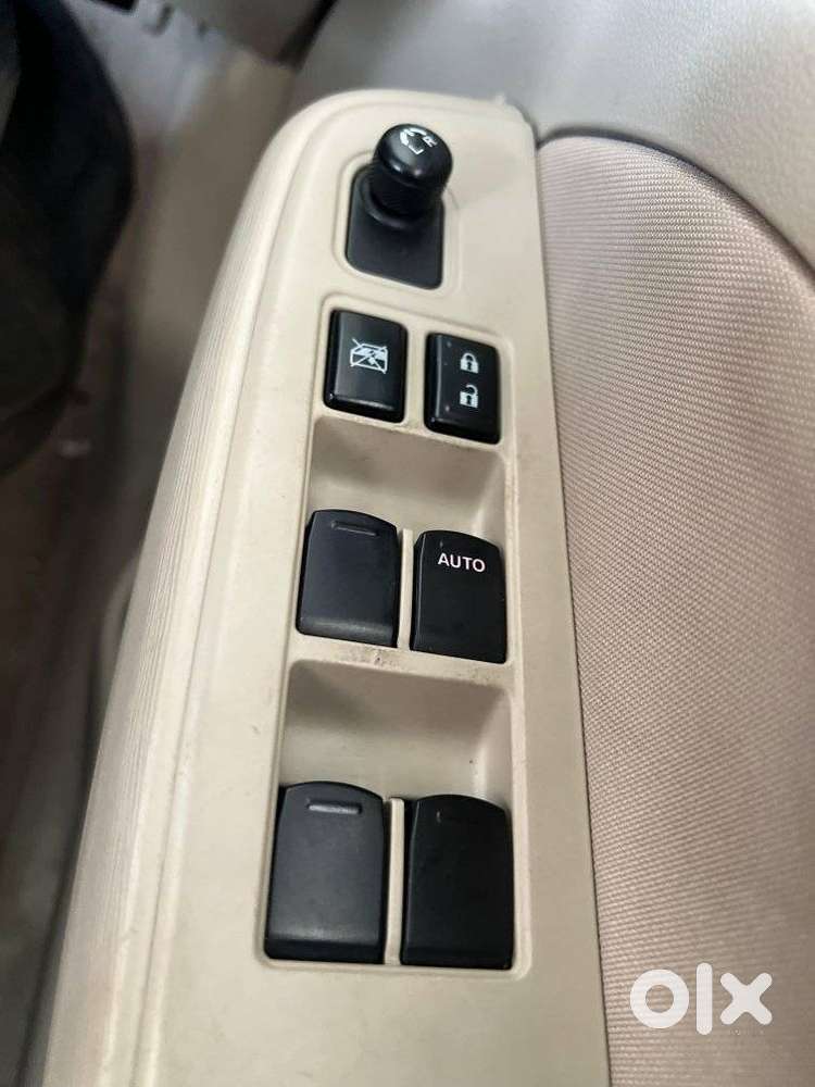 Maruti Suzuki Dzire 1.2 Vxi Amt, 2019, Petrol