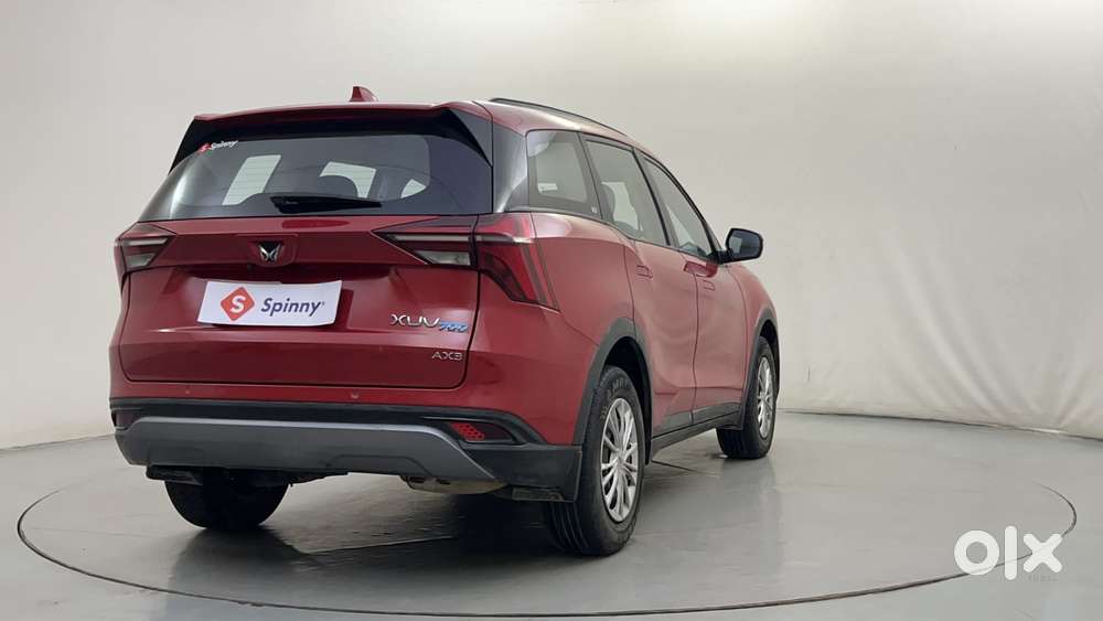Mahindra Xuv700 2.0 Ax 3 Petrol At 5 Str, 2021, Petrol