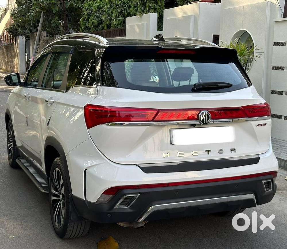 Mg Hector Plus 2023 Petrol Well Maintained
