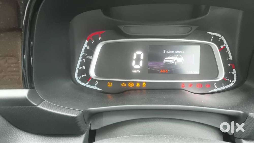 Kia Sonet 2024 Petrol Well Maintained