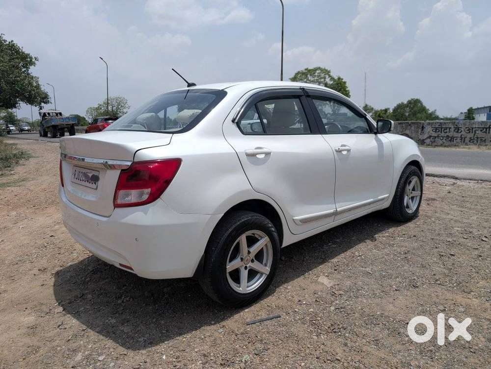 Maruti Suzuki Swift Dzire 1.3 Vxi, 2022, Cng & Hybrids