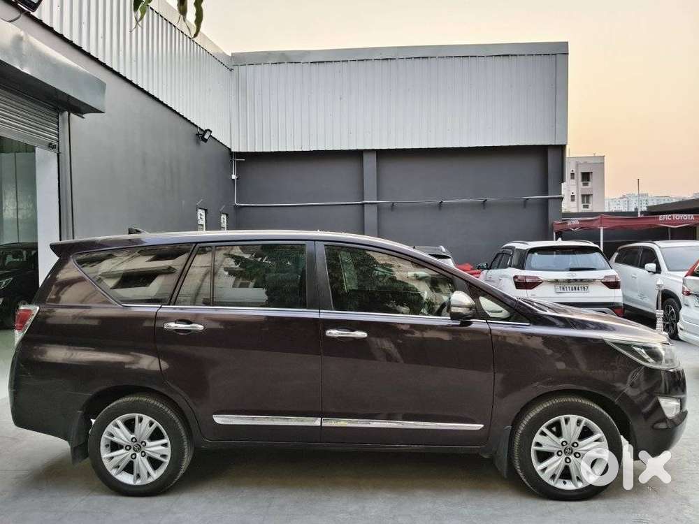 Toyota Innova Crysta 2.8z Automatic, 2016, Diesel
