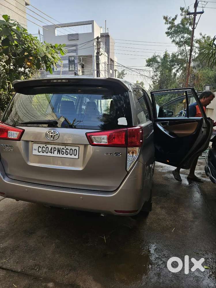Innova Crysta Top Model Full Maintain By Showroom