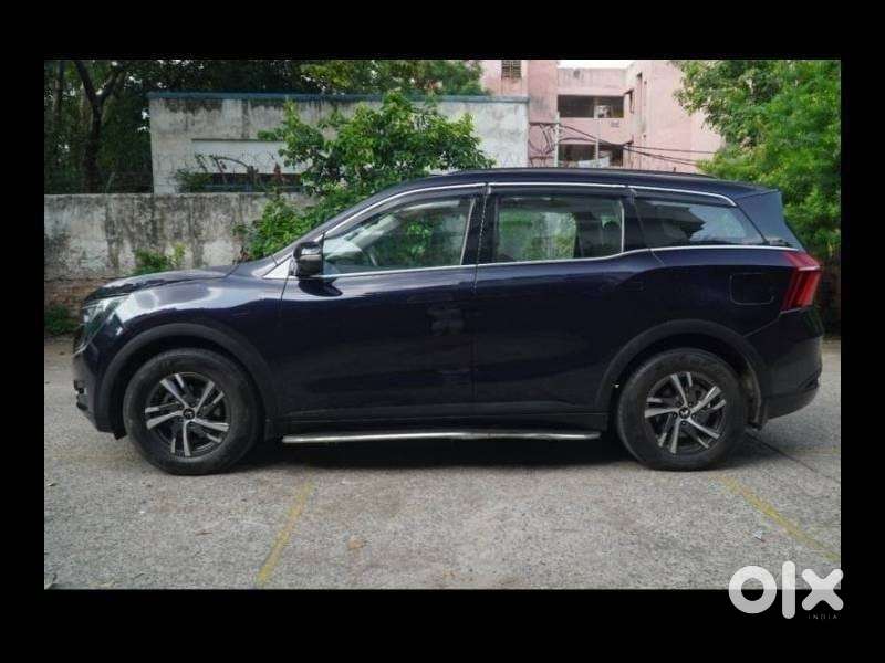 Mahindra Xuv700 2.0 Ax 5 Petrol Mt 7 Str, 2024, Petrol