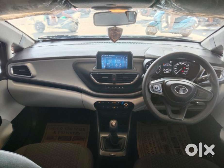 Tata Altroz 1.2 Xm Plus, 2022, Petrol