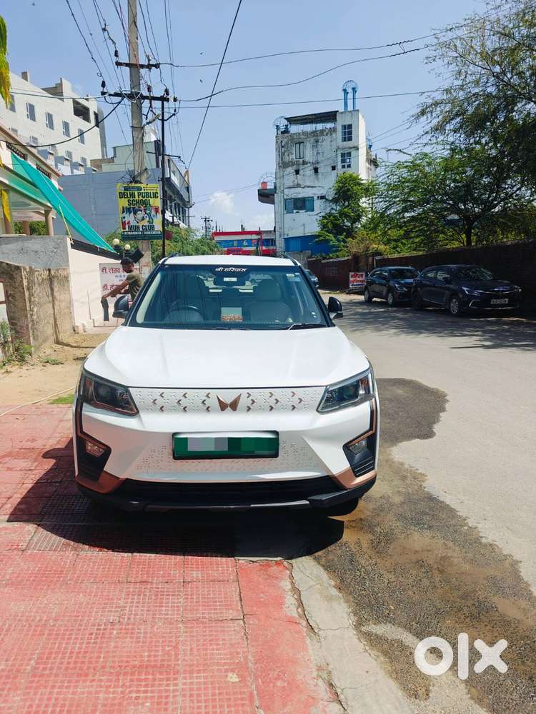 Mahindra Ev Xuv400
