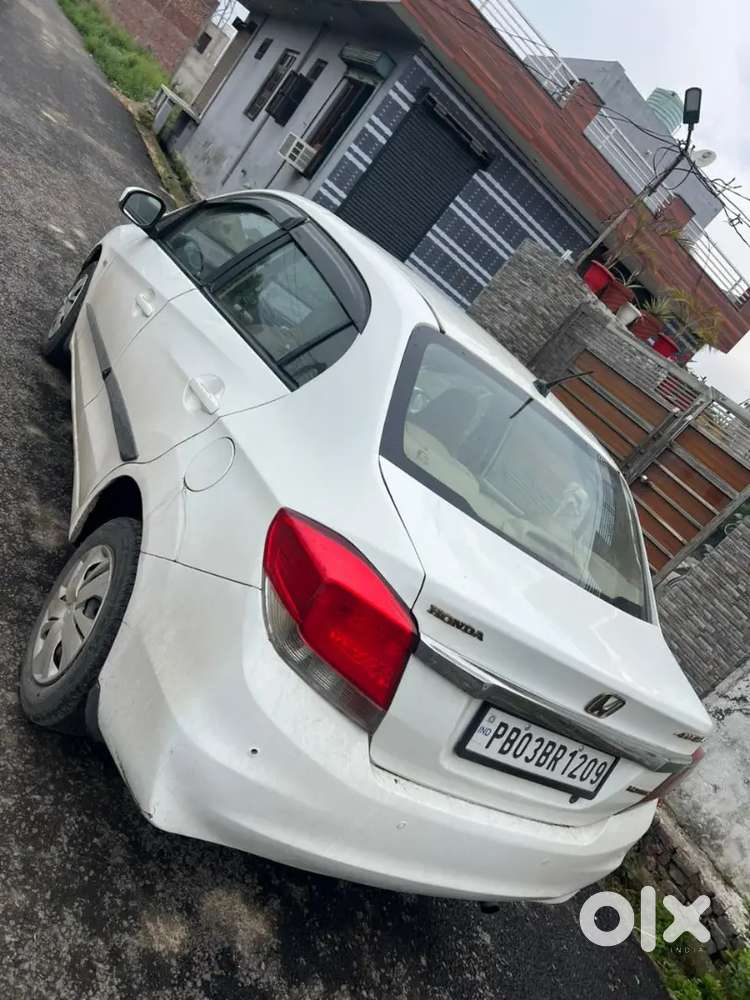 Honda Amaze 2nd Gen 2014 Diesel 82000 Km Driven