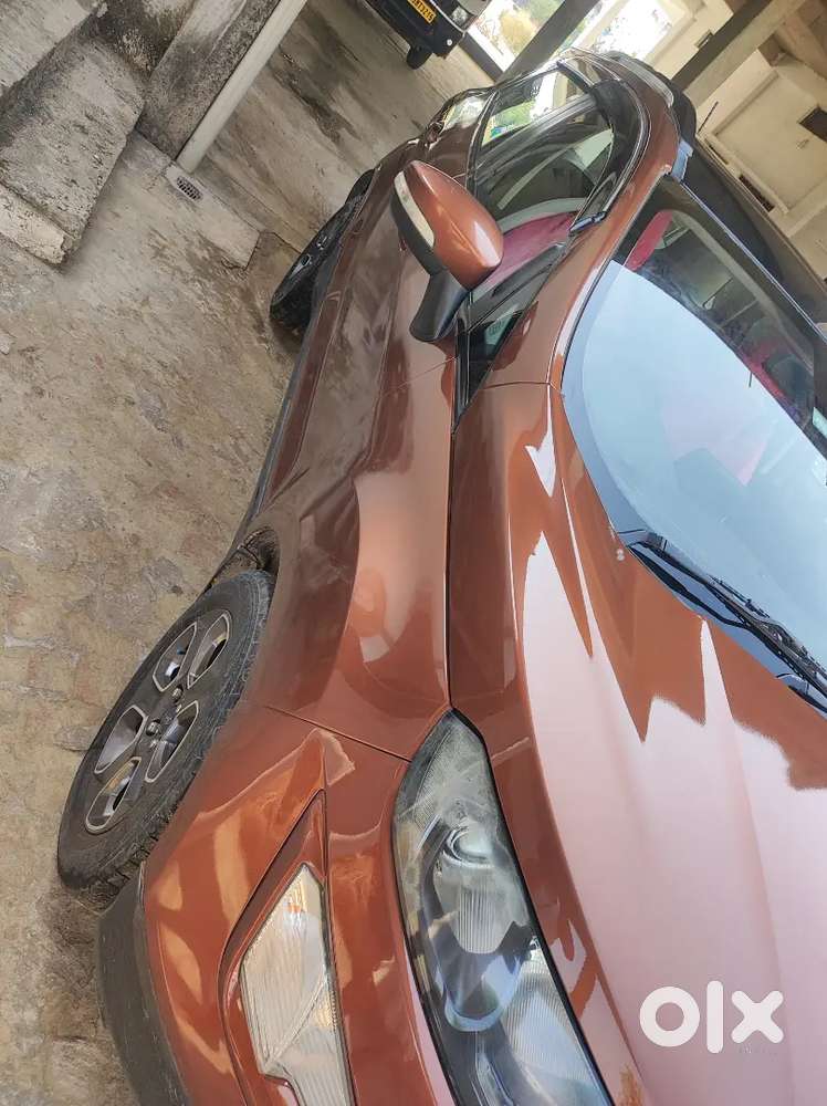 6 Airbag  Alloy Wheels Both Key