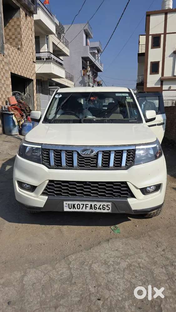 Mahindr Bolero Neo N10