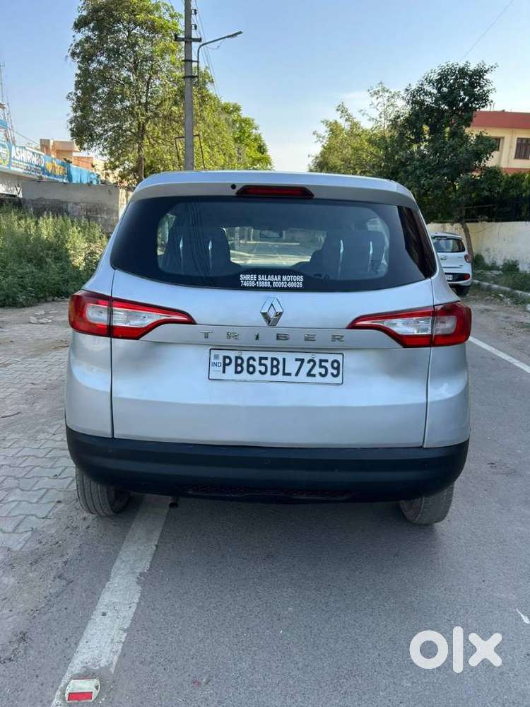 Renault Triber 1.0 Rxe, 2023, Petrol