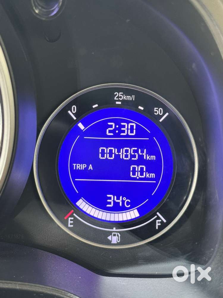 Honda Jazz. Automatic. 5000km. Top Variant.