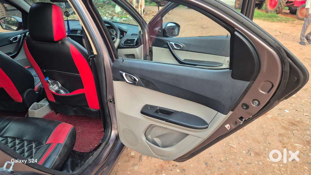 Tata Tiago 1.2 Revotron Xz, 2016, Petrol