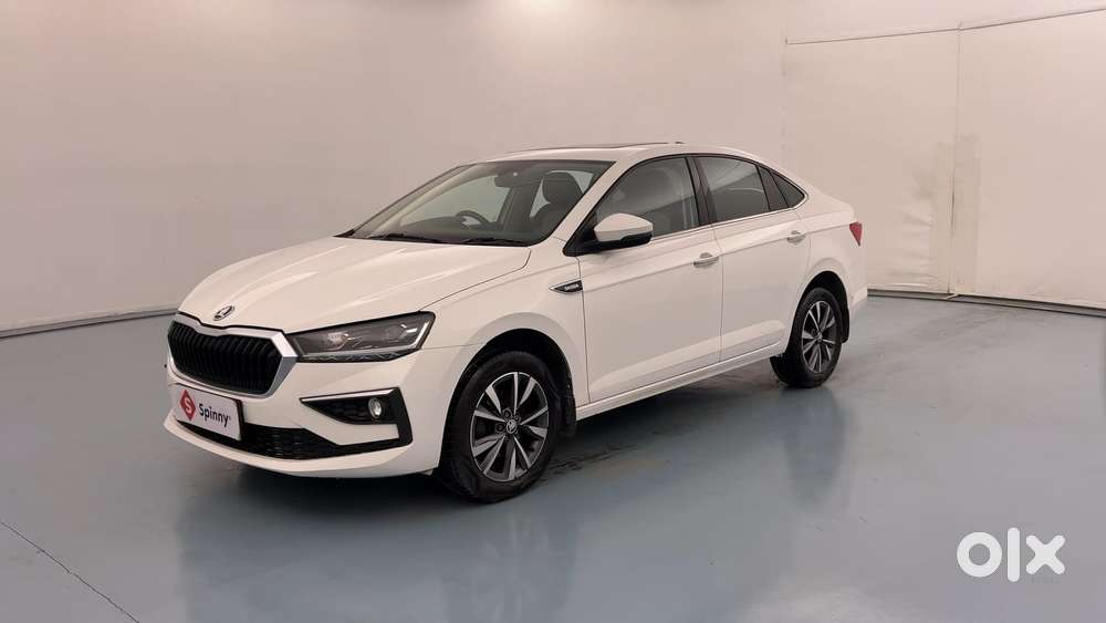 Skoda Slavia Style 1.0l Tsi At, 2022, Petrol