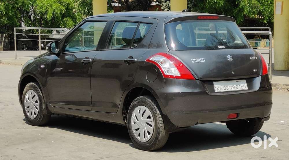 Maruti Suzuki Swift Vxi + Manual, 2017, Petrol