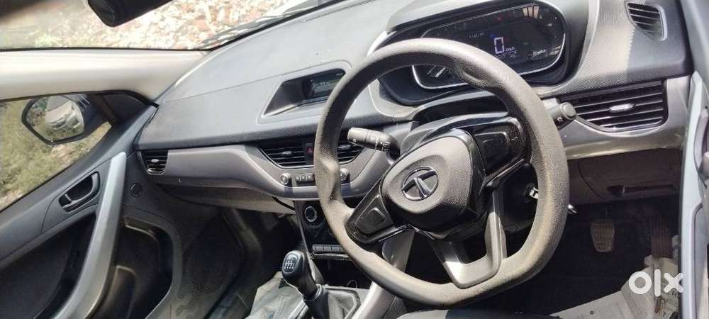 Tata Nexon 1.2 Revotron Xm (s), 2023, Petrol