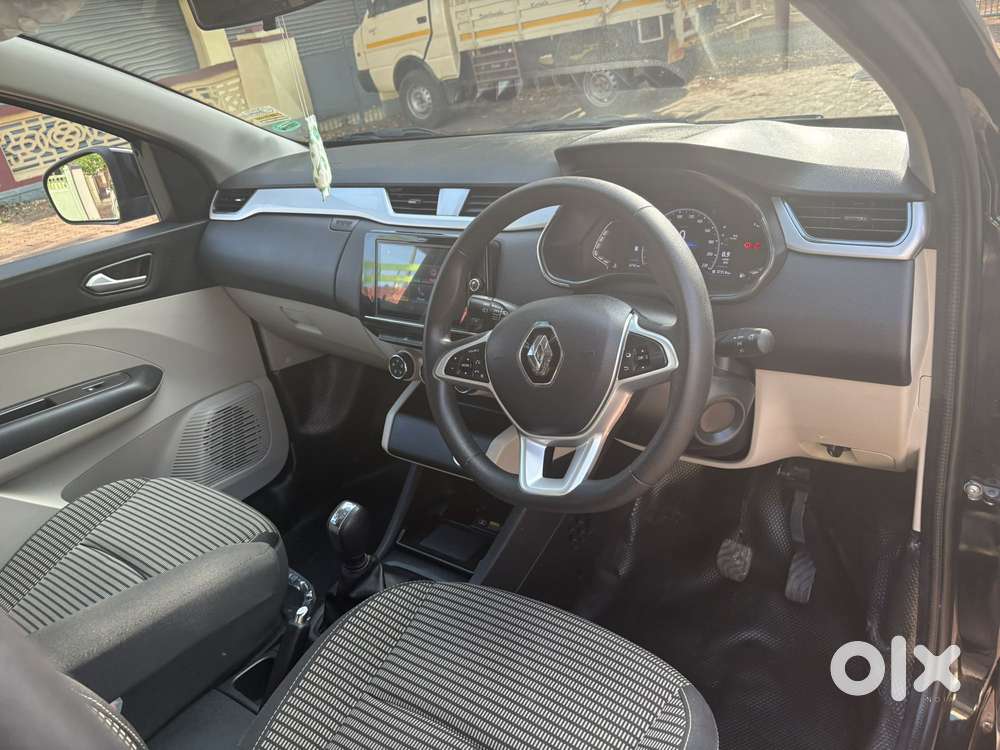 Renault Triber Rxz Easy-r Amt, 2023, Petrol