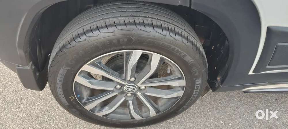 Toyota Urban Cruiser Taisor V 1.0 Petrol At Dual Tone, 2024, Petrol