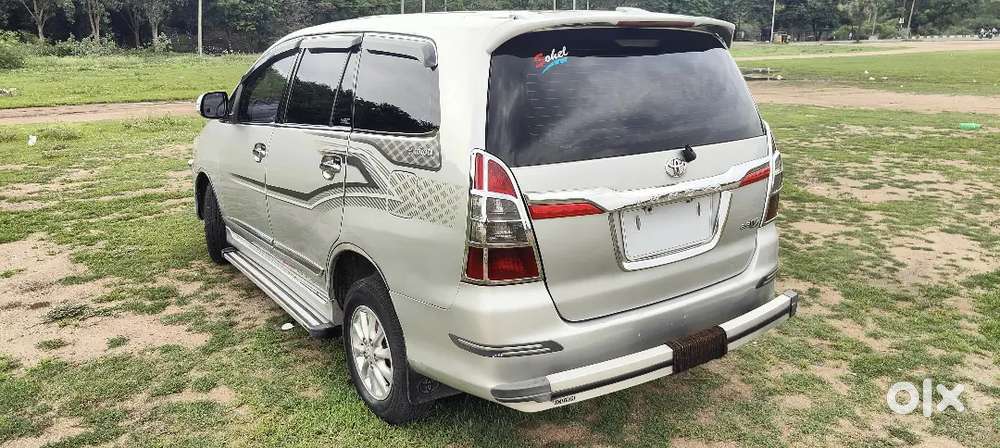 Toyota Innova 2013/14 Reg Diesel 260000 Km Driven Showroom Track