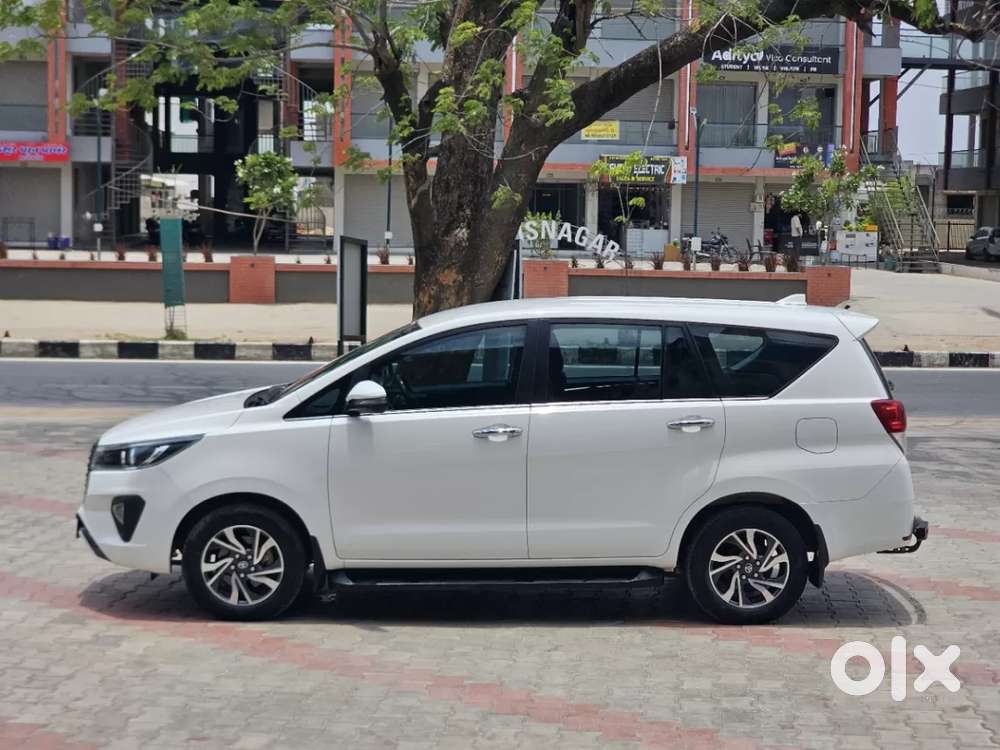 Toyota Innova Crysta [2020-ongoing] 2.4 Vx 7 Str, 2022, Diesel