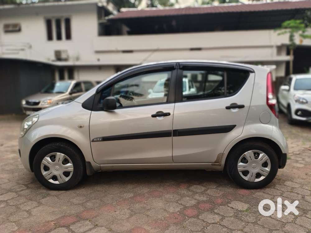 Maruti Suzuki Ritz Vxi, 2011, Petrol