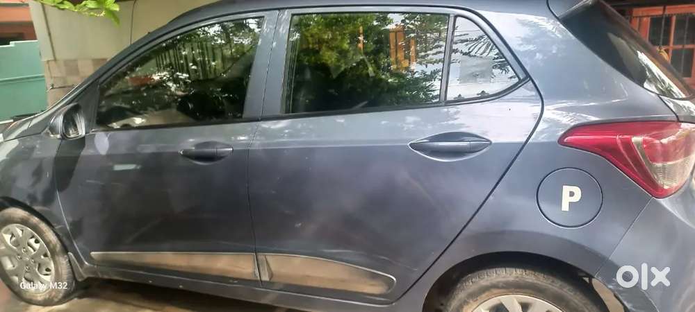 Hyundai Grand I10 2016 Petrol 63000 Km Driven