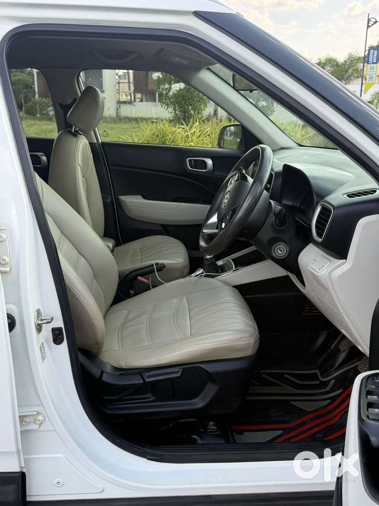 Hyundai Venue Sx (o) Mt 1.5 Diesel, 2023, Diesel