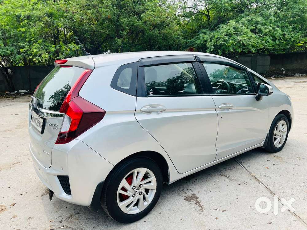 Honda Jazz 1.2 V I Vtec, 2015, Cng & Hybrids