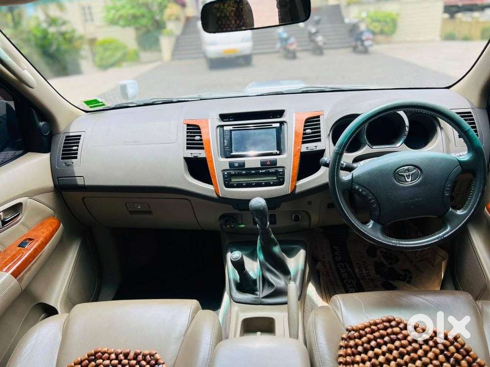 Toyota Fortuner, 2011, Diesel