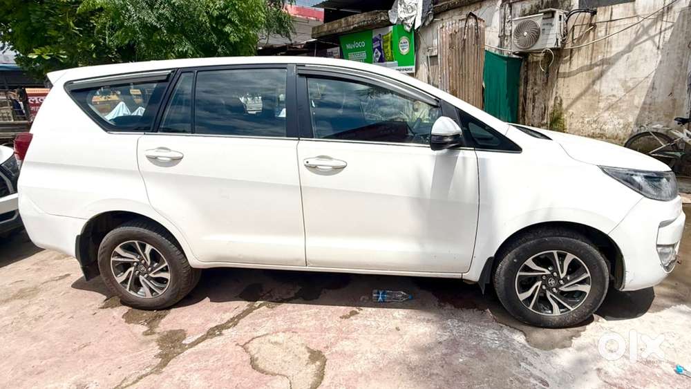 Toyota Innova Crysta 2022