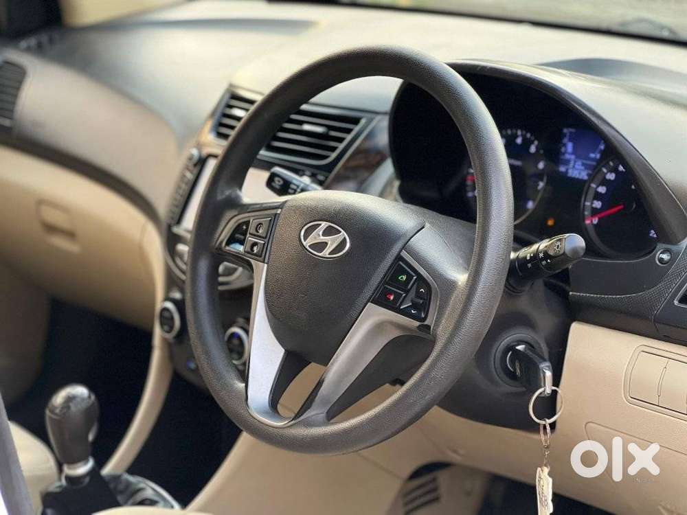 Hyundai Verna 1.6 Vtvt Sx, 2016, Petrol