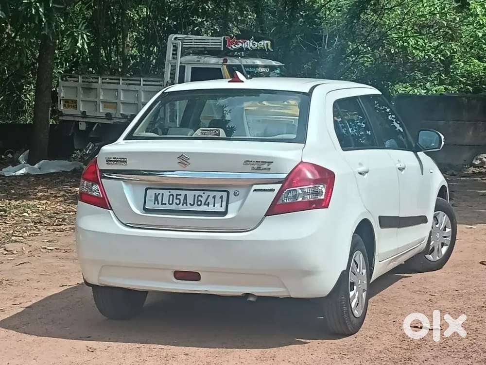 Automatic  Maruti Suzuki Swift Dzire 2014 Petrol89000km Driven