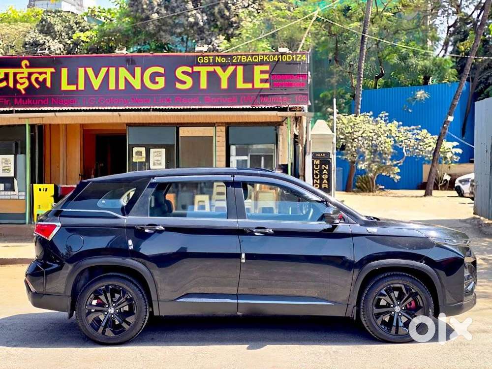 Mg Hector Plus Sharp Pro Blackstorm 1.5 Turbo Petrol Cvt 7 Str, 2024..