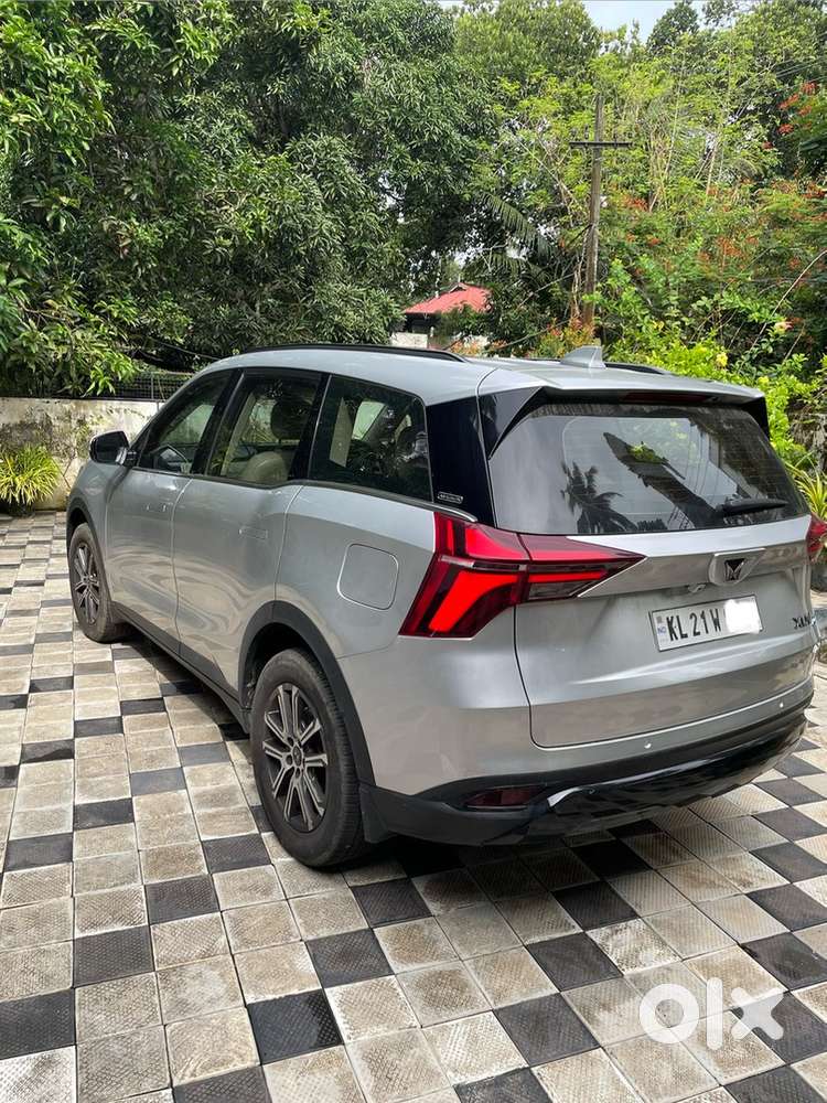 2022 Mahindra Xuv700 Ax 7 Petrol At | 35,000 Km | 7 Seater | Sunroof