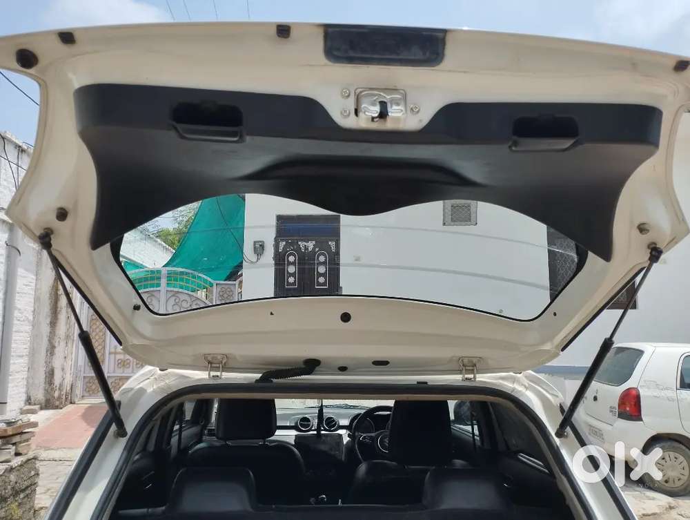 Maruti Suzuki Swift Vxi 2021