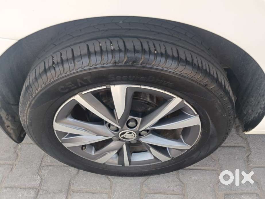 Skoda Slavia 1.0 Tsi Style, 2023, Petrol