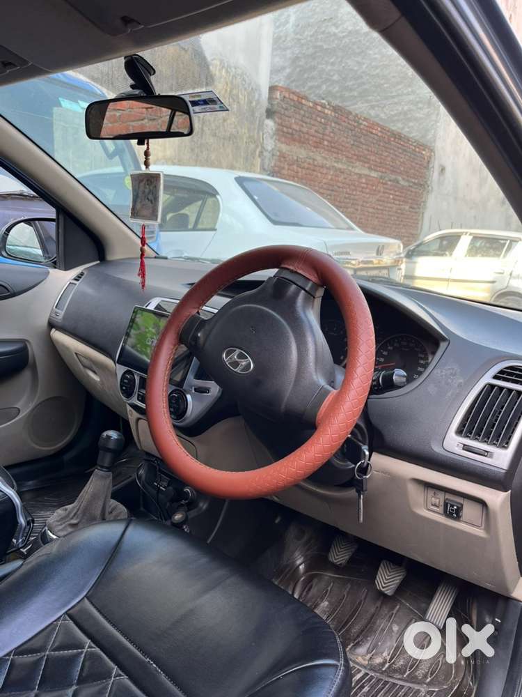Well Maintained Hyundai I20 2012(november) Car. Excellent Milage