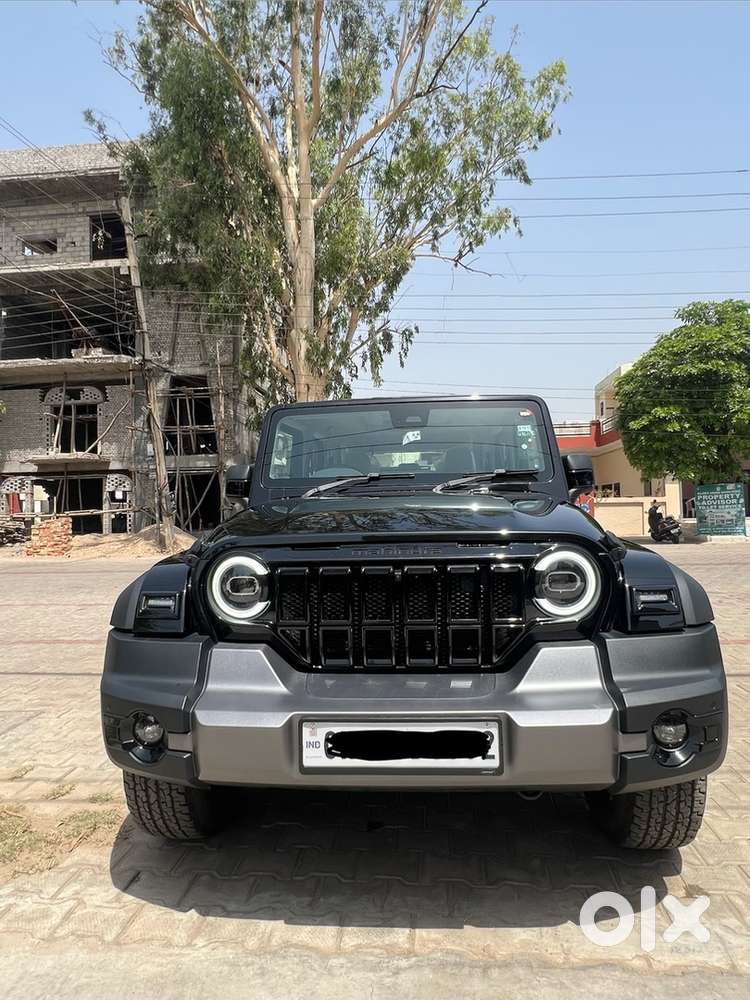 Mahindra Thar Roxx Ax7l 4x2 At Petrol  Top Model  Mint  5000 Km