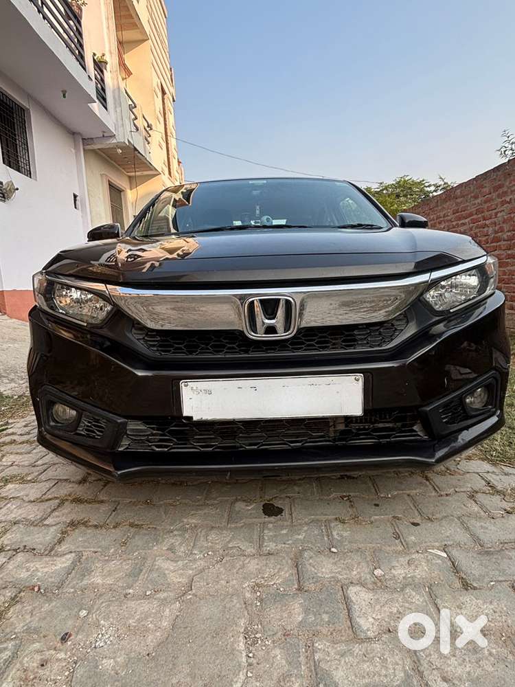 Top Model Amaze With Excellent Mileage