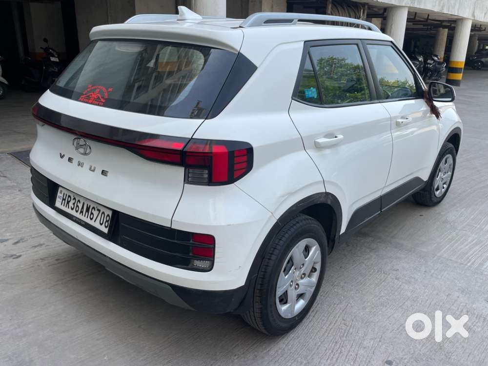 Hyundai Venue 2022 Petrol Well Maintained