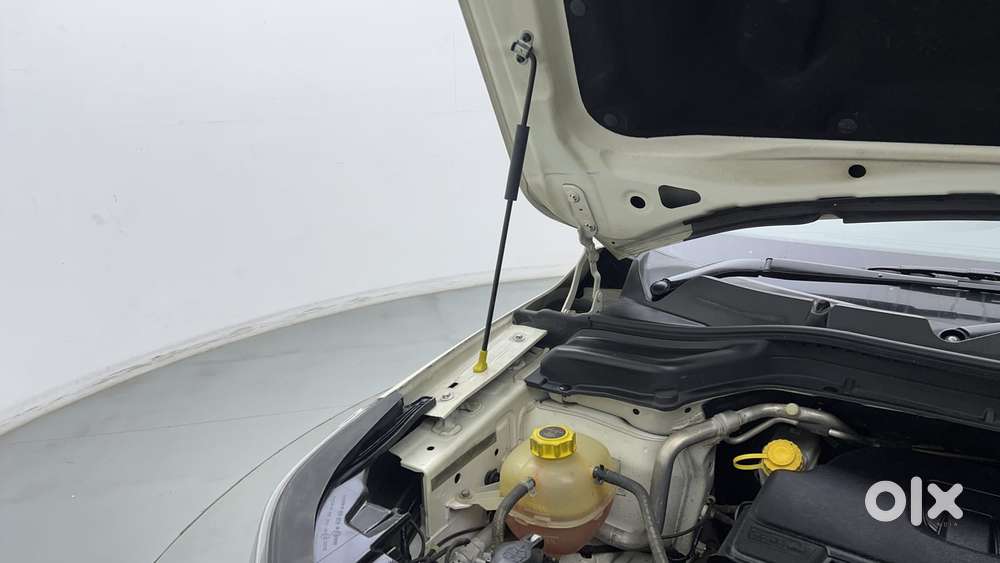 Mahindra Xuv300 W6, 2022, Petrol