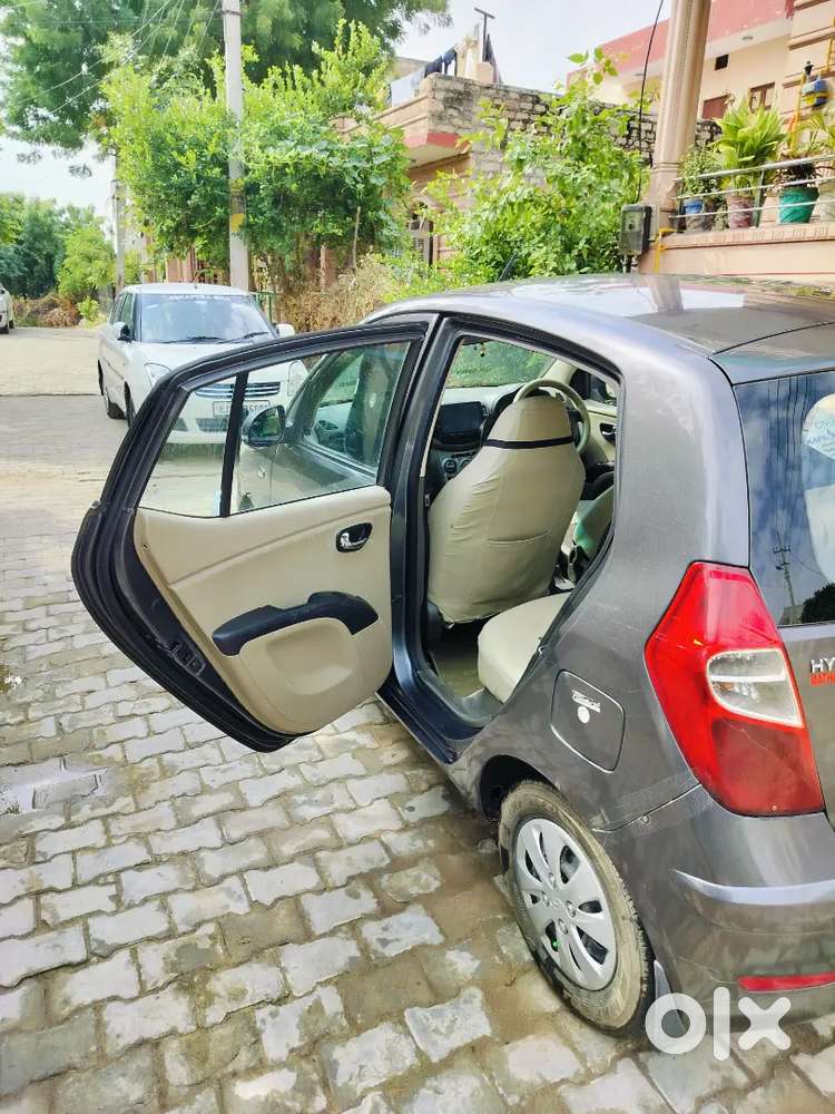 Hyundai I10 2011 Cng & Hybrids Well Maintained