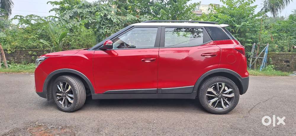 Mahindra Xuv300 W8 Option Dual Tone, 2021, Petrol