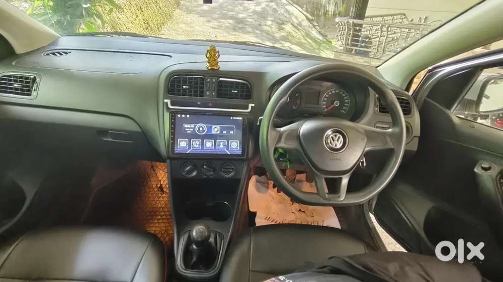Volkswagen Polo 2015 Car