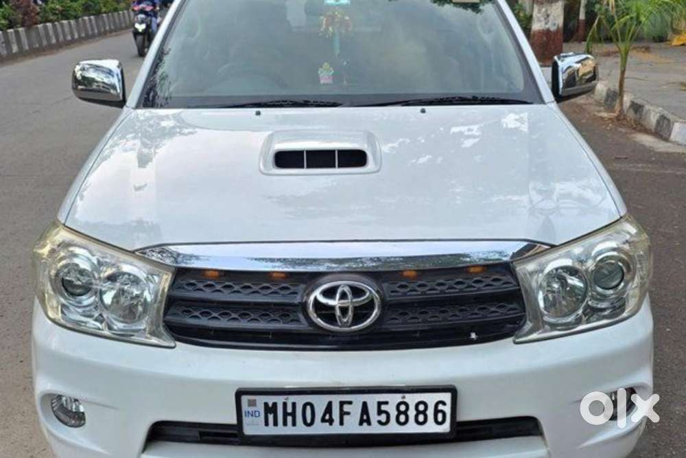 Toyota Fortuner 3.0 4x4 Manual, 2011, Diesel