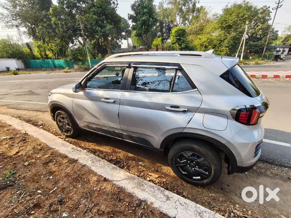 Hyundai Venue 1.2 2023 Almost Like New